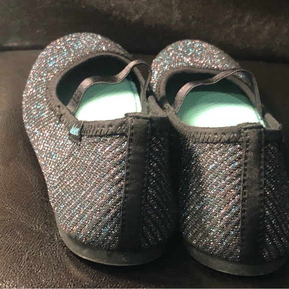 Skechers 302869L Women’s Cleo Round Princess Knit slip On Shoes Size 4 - Picture 7 of 11